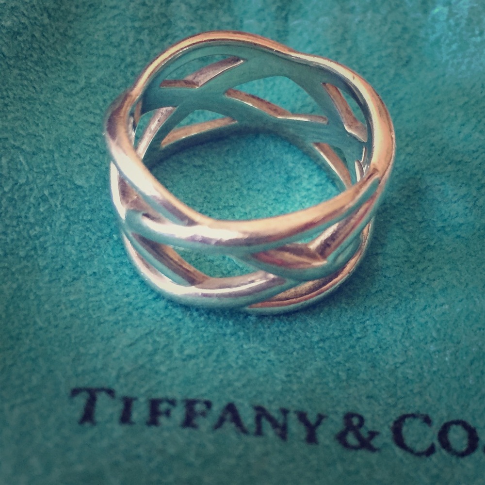 Authentic Tiffany & Co .925 sterling ring
